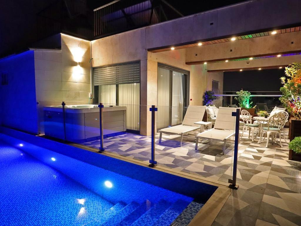 Luxury Rooftop Apartment In Netanya Eksteriør bilde