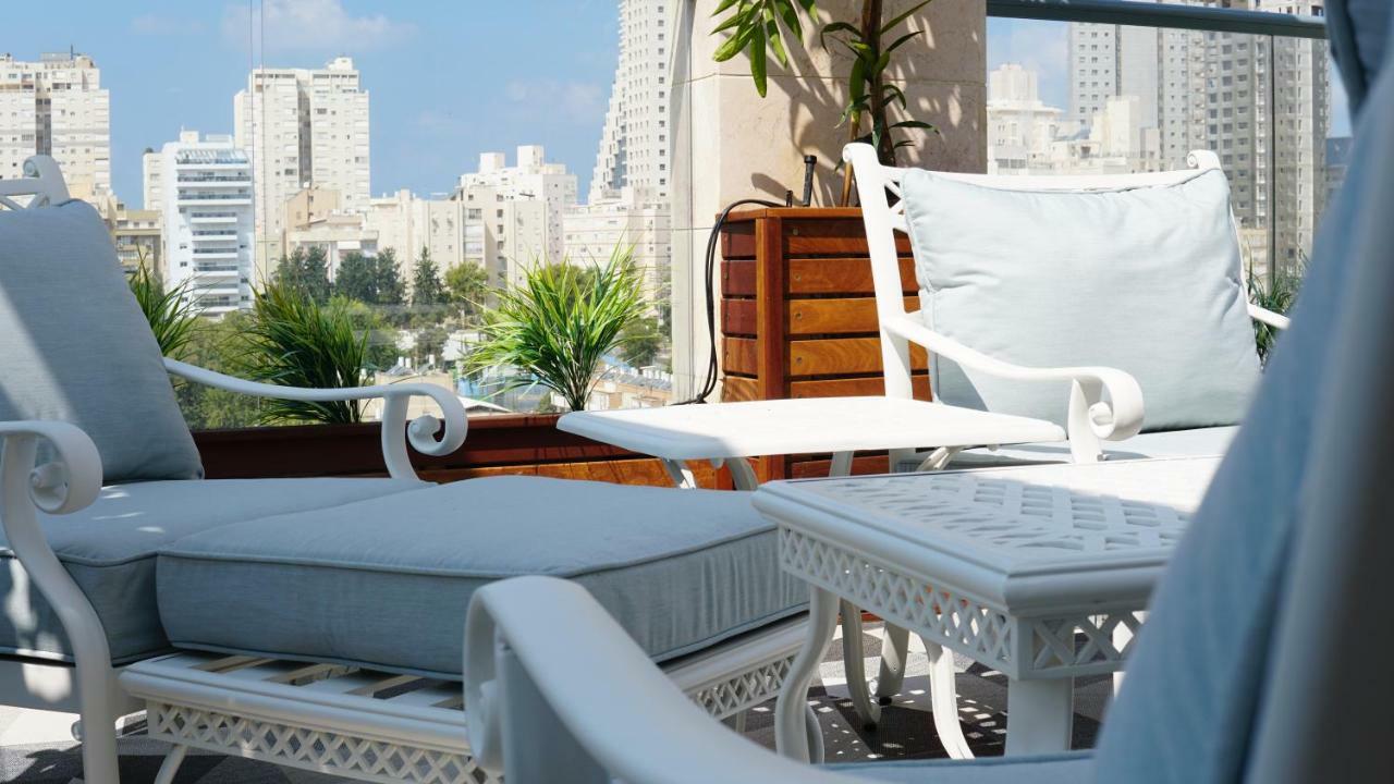 Luxury Rooftop Apartment In Netanya Eksteriør bilde