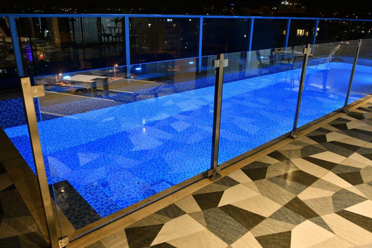 Luxury Rooftop Apartment In Netanya Eksteriør bilde