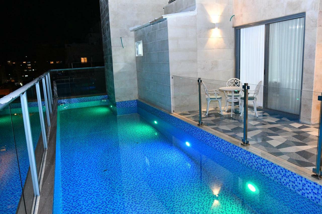 Luxury Rooftop Apartment In Netanya Eksteriør bilde
